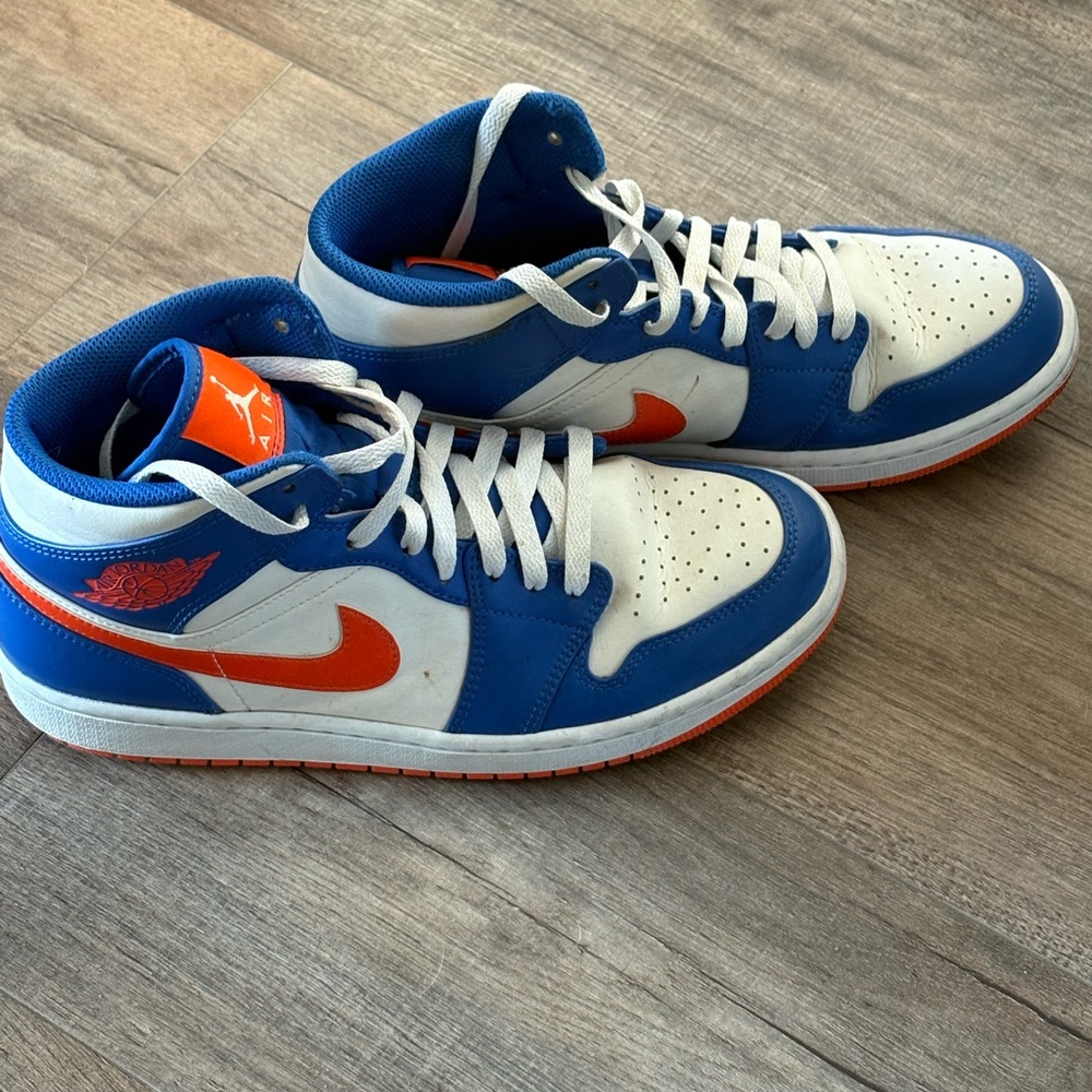 Nike White and Blue Sneakers with Orange Accents